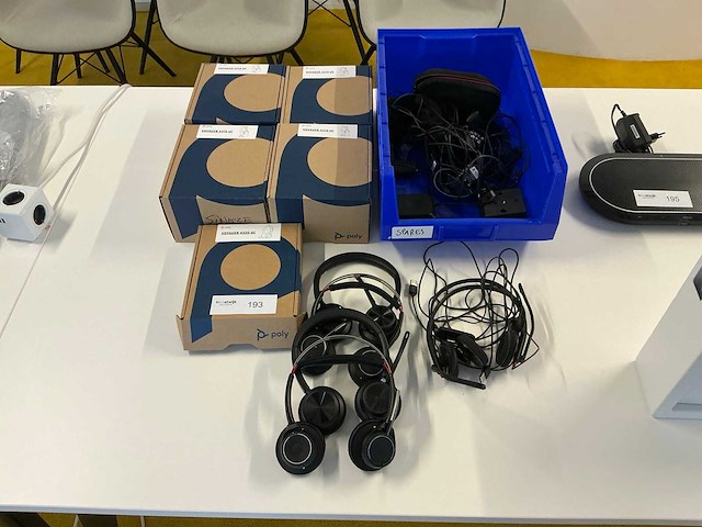 Poly voyager headset (9x) - afbeelding 1 van  10