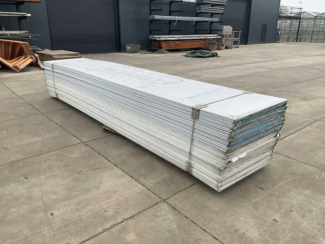 Polycarbonaat plaat - afbeelding 1 van  9