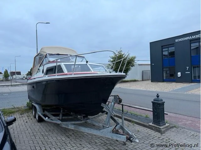 Polyester motor kruiser circa 7,5 meter - afbeelding 1 van  12