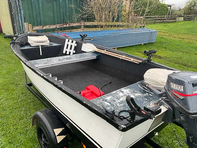 Polyester visboot 8 pk + trailer - afbeelding 2 van  20