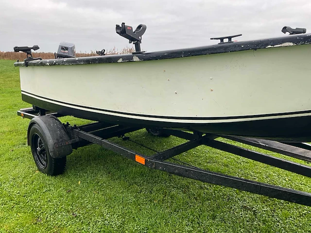 Polyester visboot 8 pk + trailer - afbeelding 6 van  20