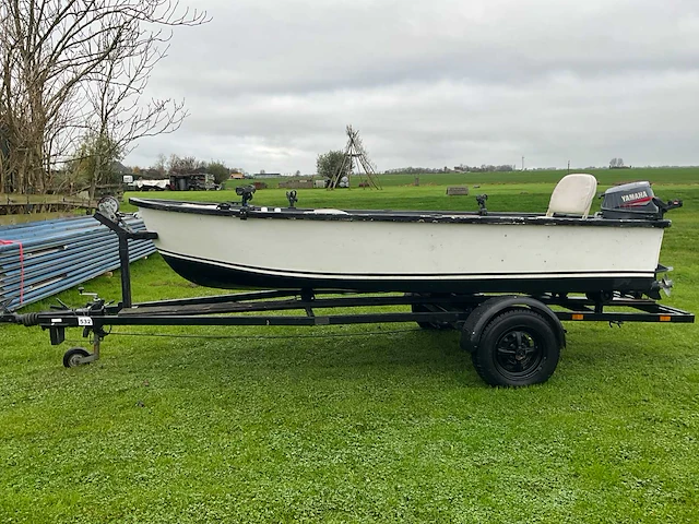 Polyester visboot 8 pk + trailer - afbeelding 16 van  20