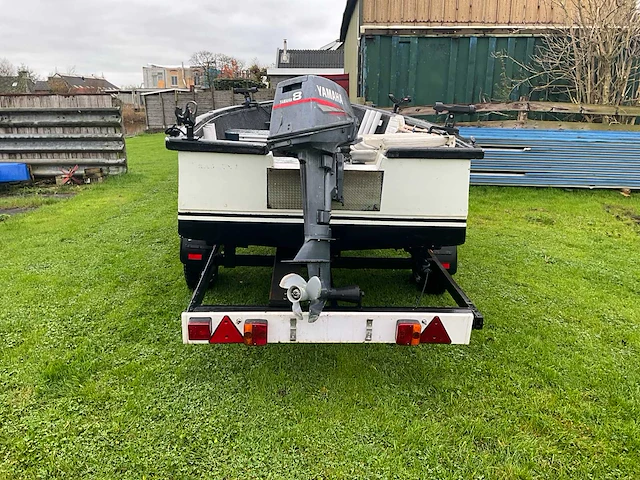Polyester visboot 8 pk + trailer - afbeelding 19 van  20