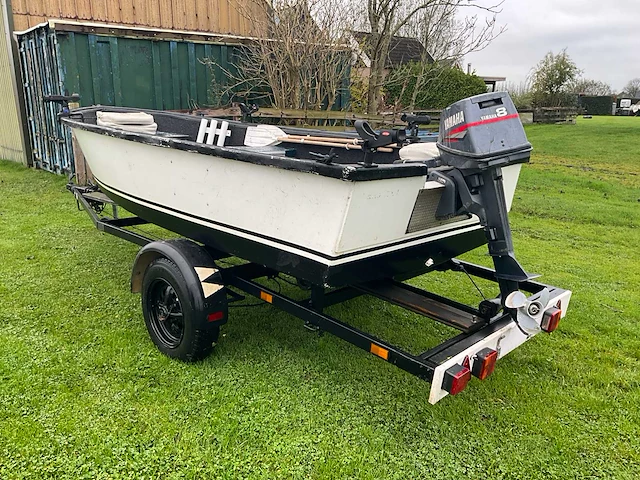 Polyester visboot 8 pk + trailer - afbeelding 20 van  20