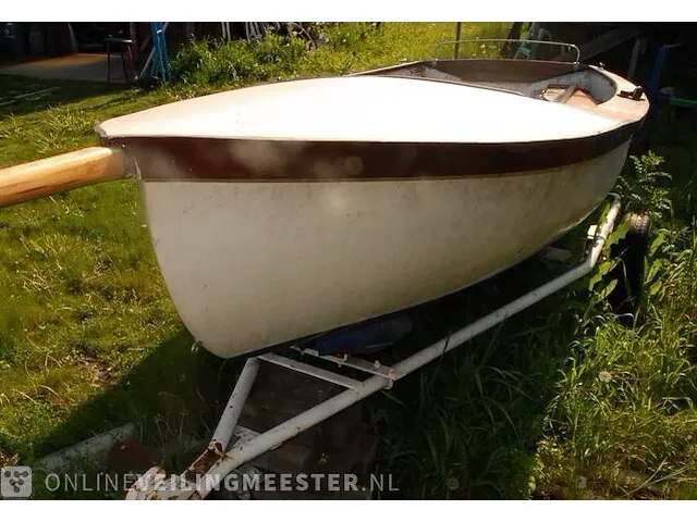 Polyester zeilboot, met trailer - afbeelding 2 van  7