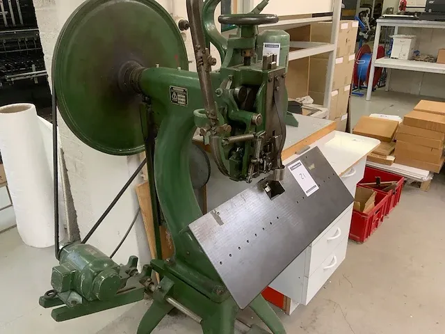 Polygraph - d 103 - draadhechtmachine - afbeelding 3 van  9