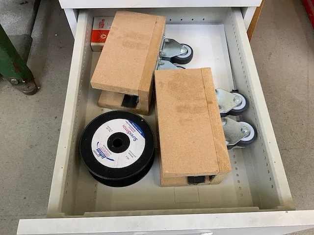 Polygraph - d 103 - draadhechtmachine - afbeelding 8 van  9