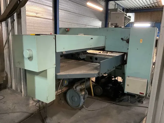 Polygraph original perfecta seypa 132 tv papiersnijmachine - afbeelding 4 van  34