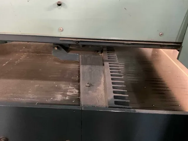 Polygraph original perfecta seypa 132 tv papiersnijmachine - afbeelding 5 van  34