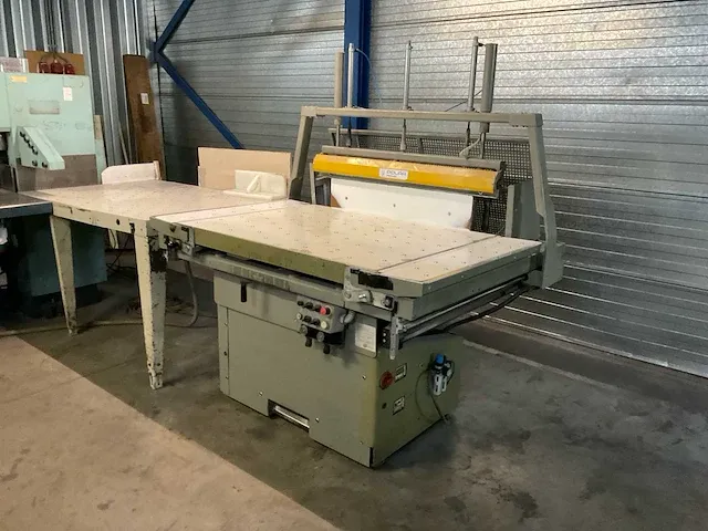 Polygraph original perfecta seypa 132 tv papiersnijmachine - afbeelding 15 van  34