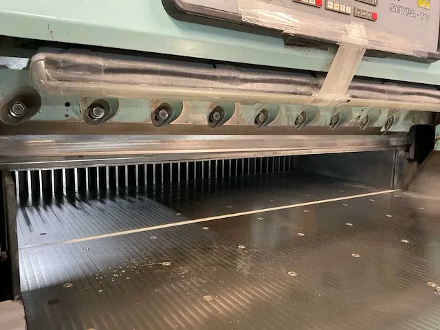 Polygraph original perfecta seypa 132 tv papiersnijmachine - afbeelding 34 van  34