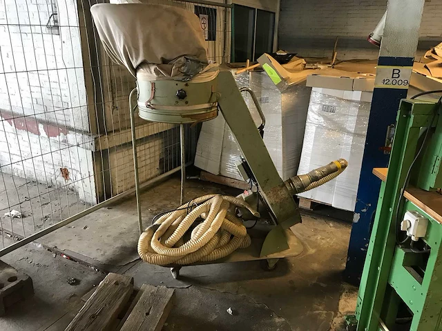 Polytechnik - afzuiginstallatie - afbeelding 3 van  3