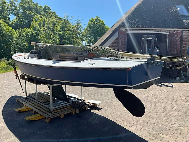 Polyvalk - open zeilboot - afbeelding 10 van  14