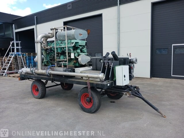 Pomp aggregaat met een volvo penta 6 cilindermotor, ca. 350pk, capaciteit ca. 8000 liter per minuut - afbeelding 1 van  31