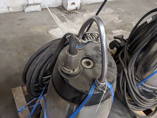 Pomp installatie met schakelkast tbv infra project, grundfos - afbeelding 2 van  93
