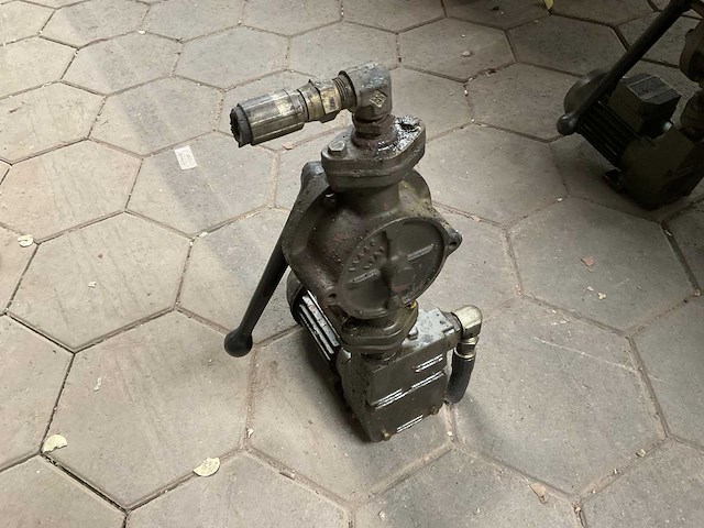 Pomp - afbeelding 3 van  3