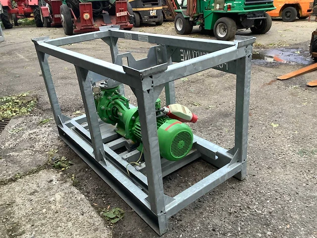 Pompfontijne waterpomp - afbeelding 4 van  4