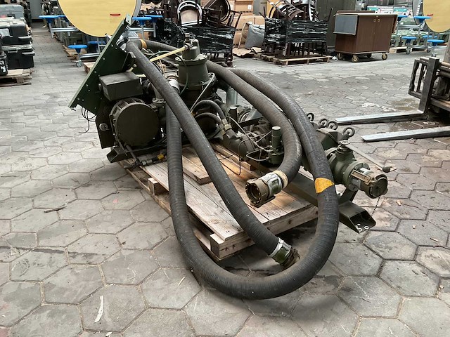 Pompunit - afbeelding 1 van  9