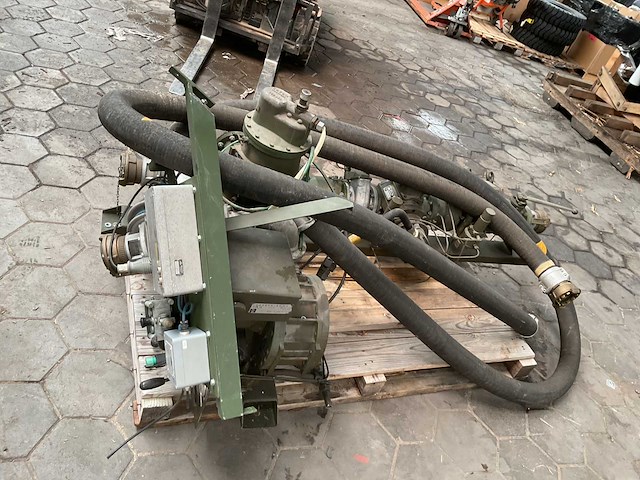 Pompunit - afbeelding 5 van  9