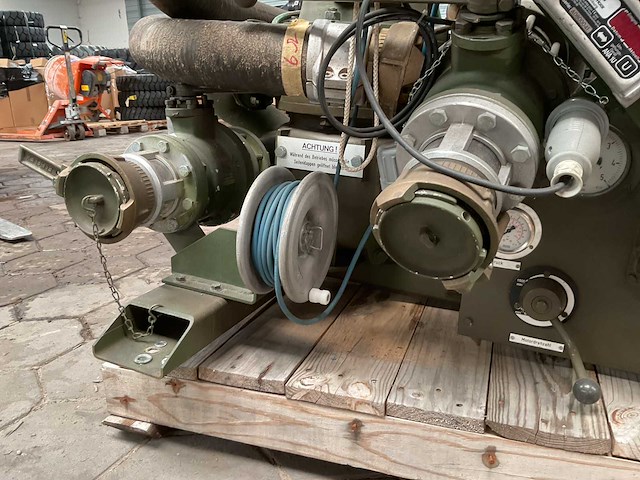 Pompunit - afbeelding 8 van  9