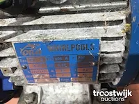 Pompunit - afbeelding 3 van  3