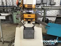 Pons- en knipmachine - afbeelding 13 van  15