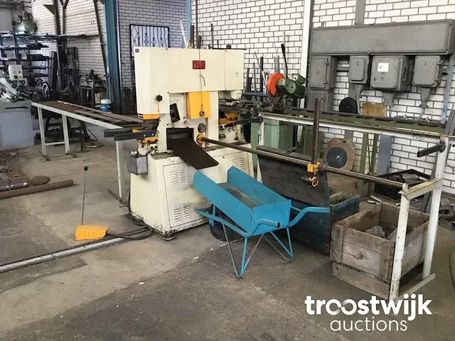 Pons- en knipmachine - afbeelding 1 van  15