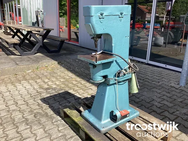 Ponsmachine pneumatisch - afbeelding 3 van  9