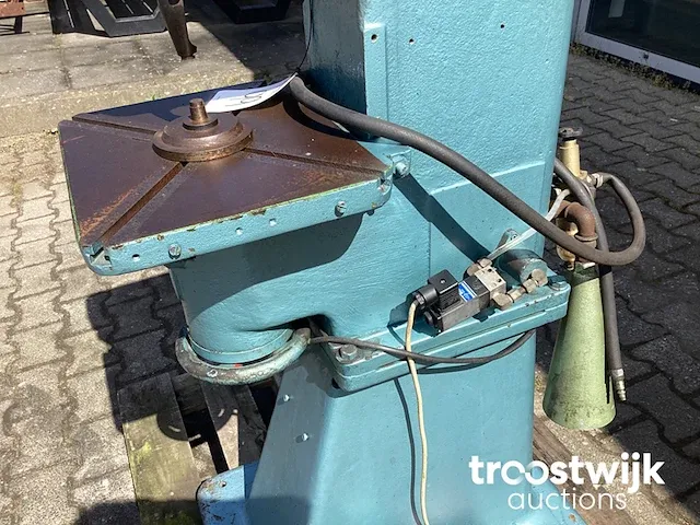 Ponsmachine pneumatisch - afbeelding 9 van  9