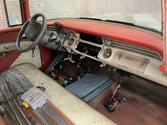 Pontiac - 1956 - chieftain - personenauto - afbeelding 7 van  17
