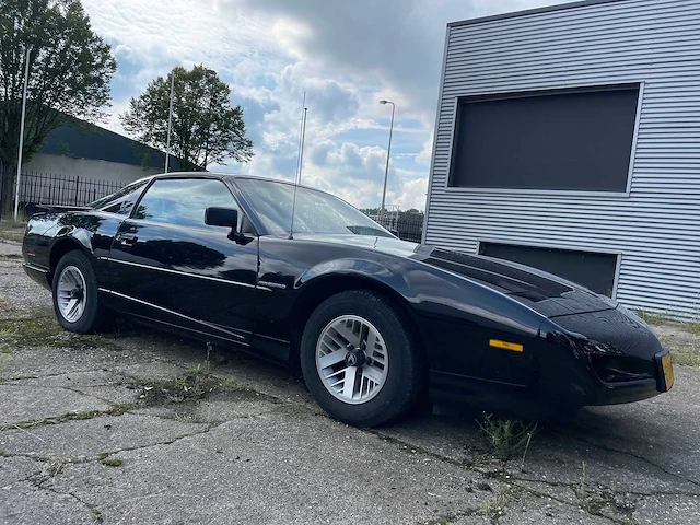 Pontiac - firebird - 3.1 sport - youngtimer > 15 - 1993 - afbeelding 3 van  27