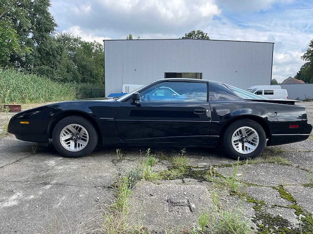 Pontiac - firebird - 3.1 sport - youngtimer > 15 - 1993 - afbeelding 21 van  27