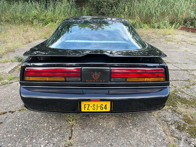 Pontiac - firebird - 3.1 sport - youngtimer > 15 - 1993 - afbeelding 24 van  27
