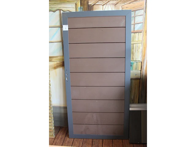 Poort met aluminium omlijsting en slot. afmeting 90 x 183 cm. - afbeelding 2 van  4