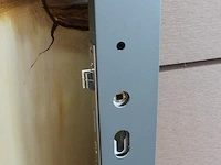 Poort met aluminium omlijsting en slot. afmeting 90 x 183 cm. - afbeelding 4 van  4
