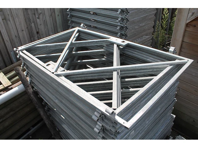 Poortframe v.v. slotkom 90 x 155 cm. - afbeelding 1 van  2