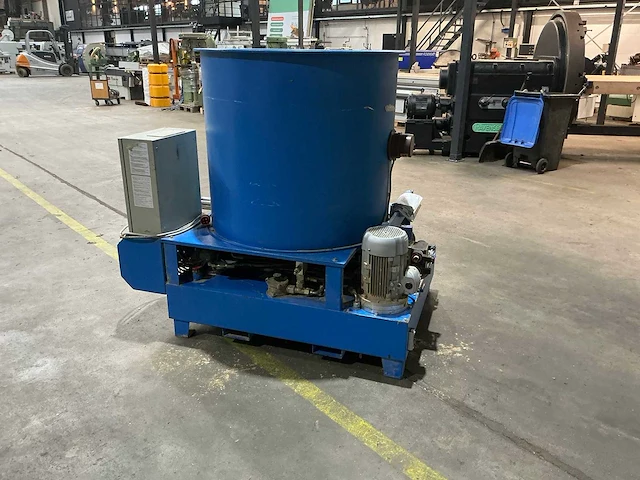 Por - 2005 - junior - briketeermachine - afbeelding 4 van  10