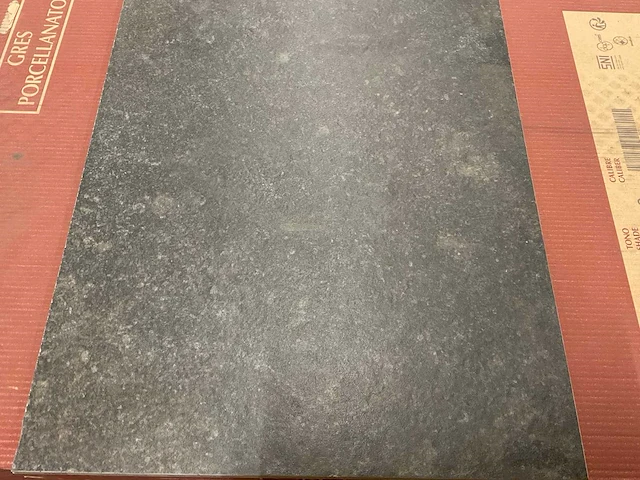 Porcelanosa vloertegel 80x80cm - afbeelding 2 van  2