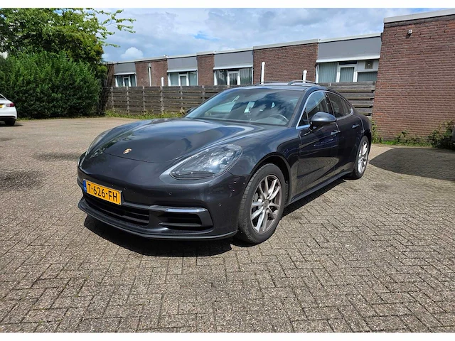 Porsche - 2017 - panamera - 2.9 4s - t-626-fh - afbeelding 1 van  12