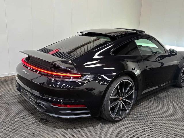 Porsche - 911 - 3.0 carrera - car - 2021 - afbeelding 40 van  44