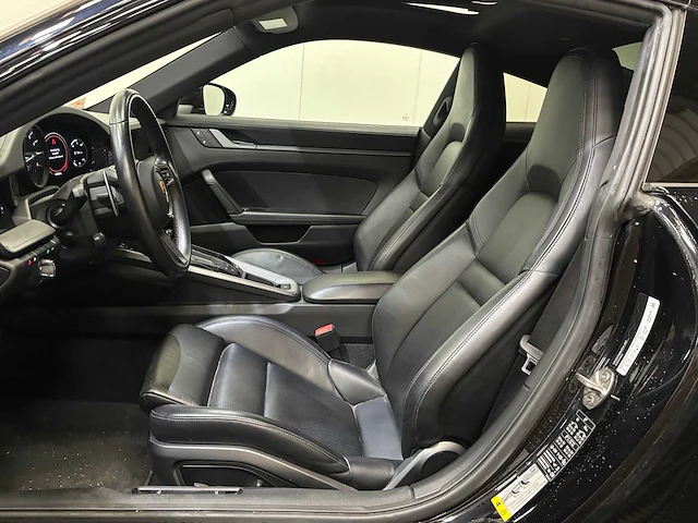 Porsche - 911 - 3.0 carrera - car - 2021 - afbeelding 43 van  43