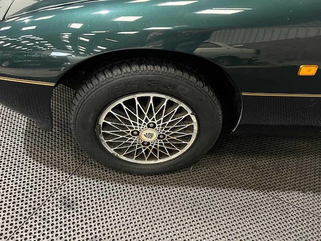 Porsche - 924 - oldtimer - 1983 - afbeelding 24 van  32