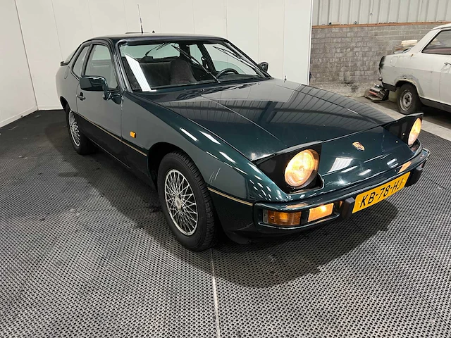 Porsche - 924 - oldtimer - 1983 - afbeelding 31 van  32