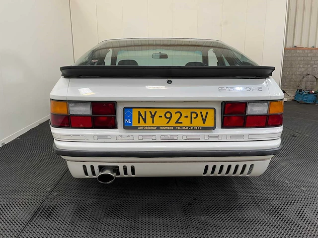 Porsche - 924 s - oldtimer - 1986 - afbeelding 17 van  45