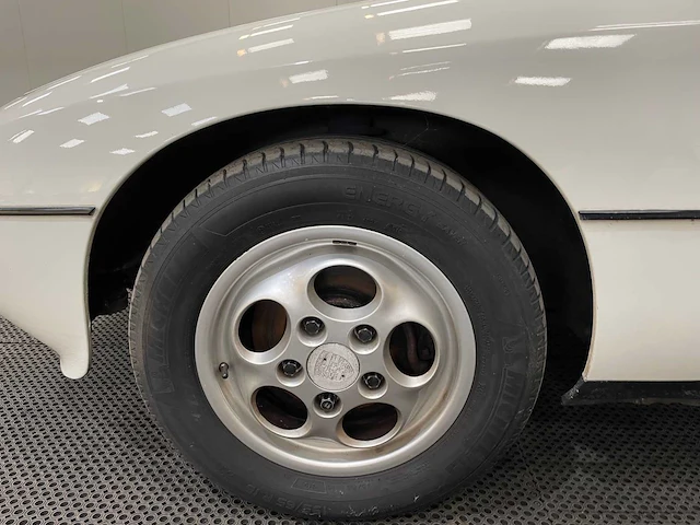 Porsche - 924 s - oldtimer - 1986 - afbeelding 40 van  45