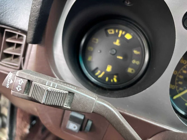 Porsche - 944 - 1984 - uniek - personenauto - afbeelding 17 van  44