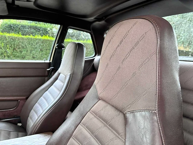 Porsche - 944 - 1984 - uniek - personenauto - afbeelding 25 van  44