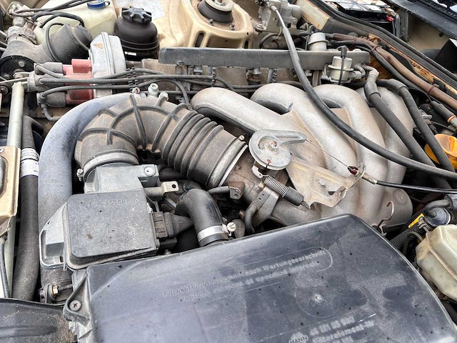 Porsche - 944 - 1984 - uniek - personenauto - afbeelding 26 van  44