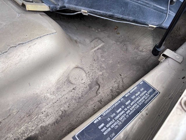 Porsche - 944 - 1984 - uniek - personenauto - afbeelding 27 van  44