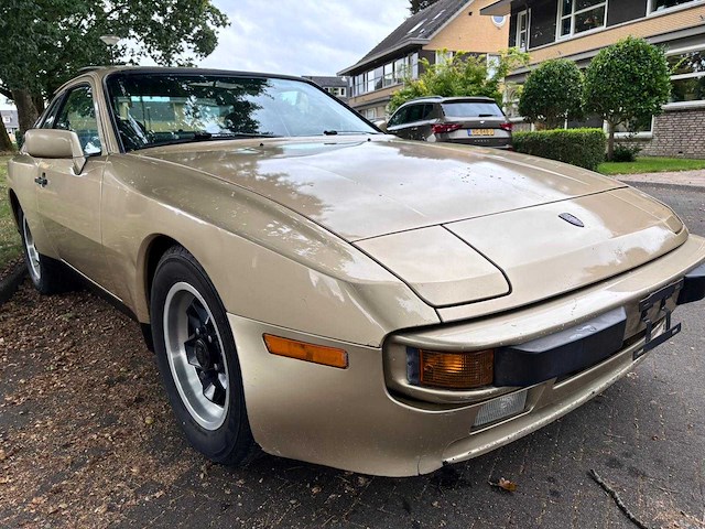 Porsche - 944 - 1984 - uniek - personenauto - afbeelding 41 van  44